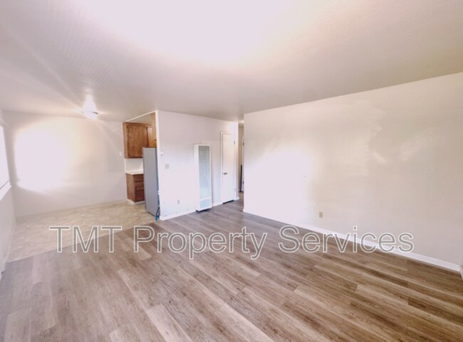 Foto del edificio - 1728 Richmond St