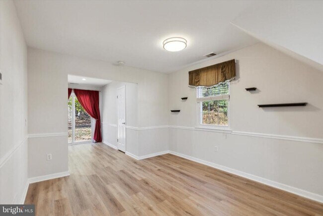 Foto del edificio - 2523 Devonshire Ct