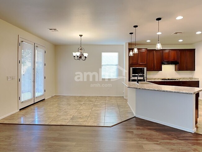 Building Photo - 12119 W Range Mule Dr