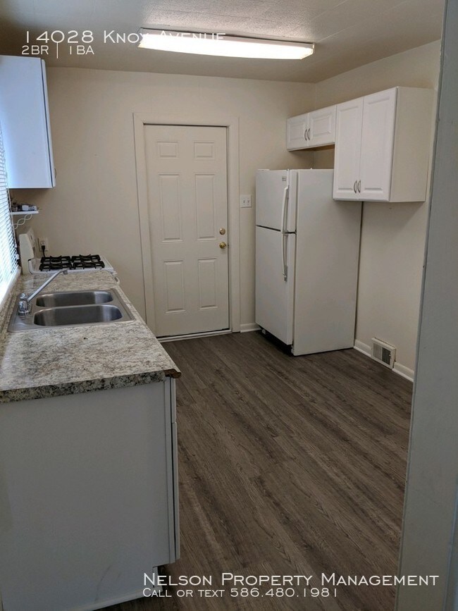 Foto del edificio - 14028 Knox Ave