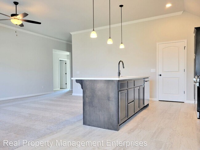 Building Photo - 3 br, 2 bath House - 4221 NW 152nd St