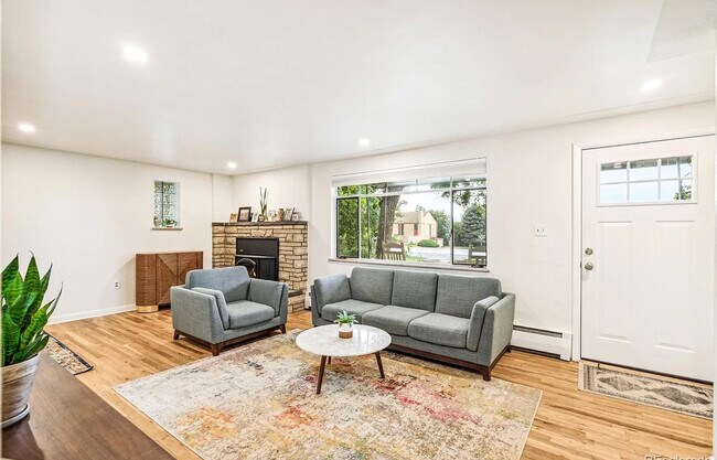 Foto del edificio - 4420 Brentwood St