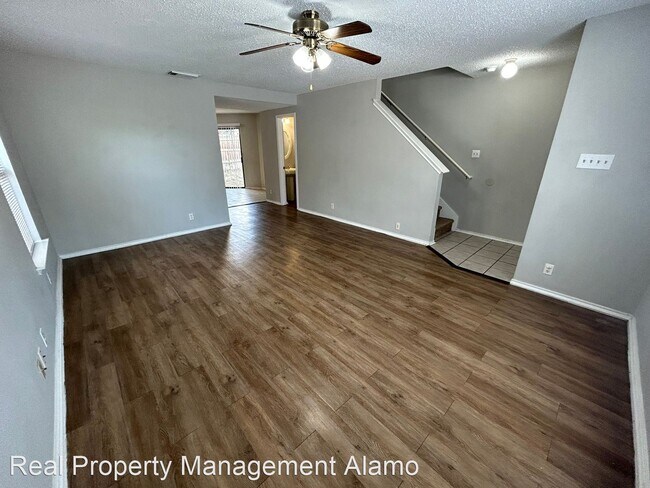 Foto del edificio - 3 br, 2.5 bath House - 8931 Branding Field