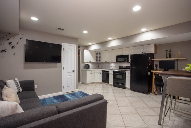 Building Photo - 309 Manhattan Ave