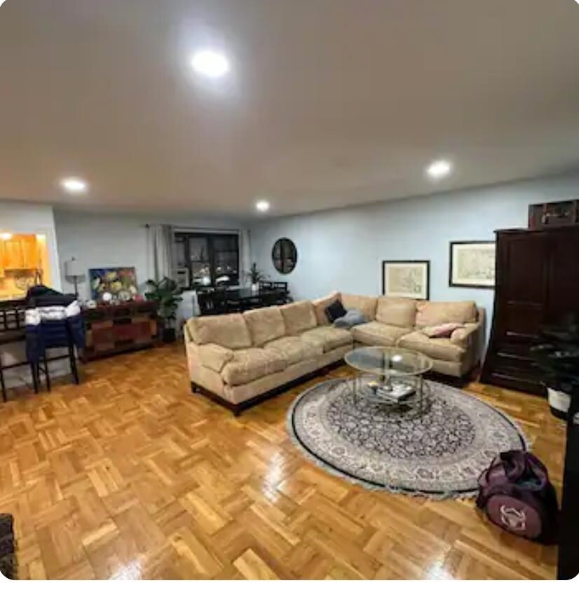 Foto principal - 208 Anderson St