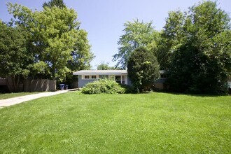 Building Photo - 1227 Wood St