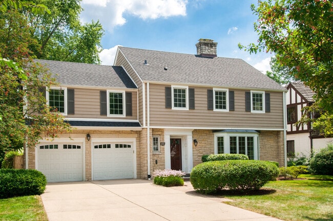 Building Photo - 9445 Avers Ave