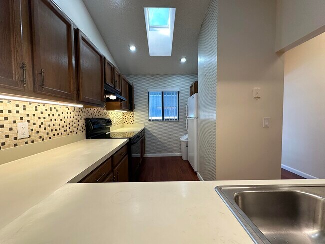 Foto del edificio - 2245 SW 22nd Ave