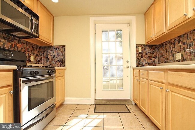 Photo - 2206 Montrose St Townhome