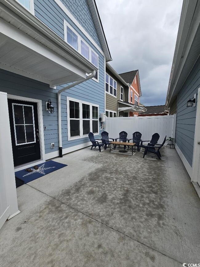 Building Photo - 2602 Blue Crane Cir