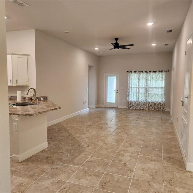 Foto del edificio - 1242 Tagliamento Ln