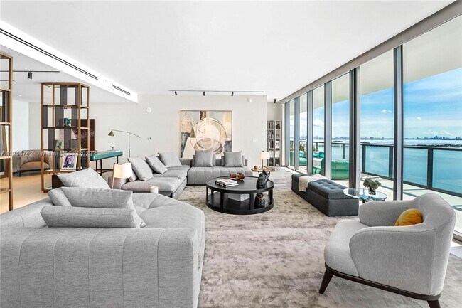 Foto del edificio - 788 NE 23rd St