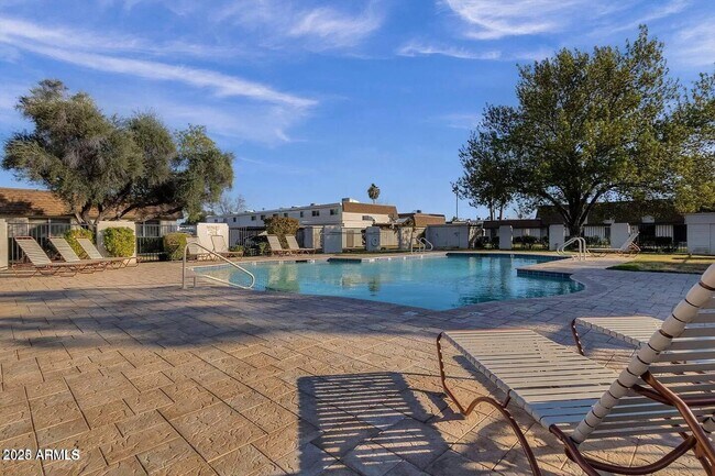 Foto del edificio - 8237 E Orange Blossom Ln