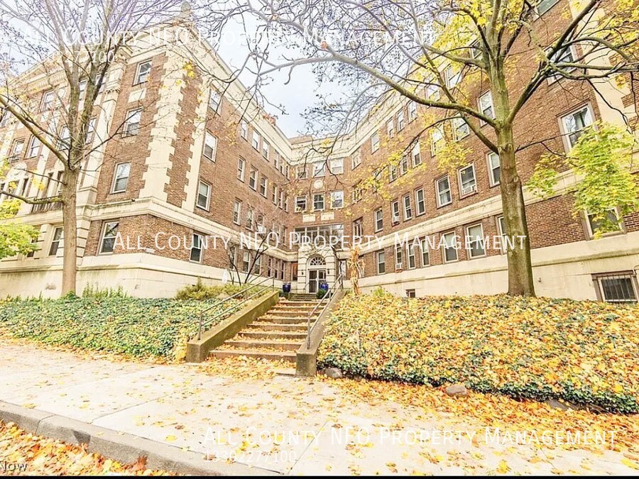 Foto principal - 2330 Euclid Heights Blvd