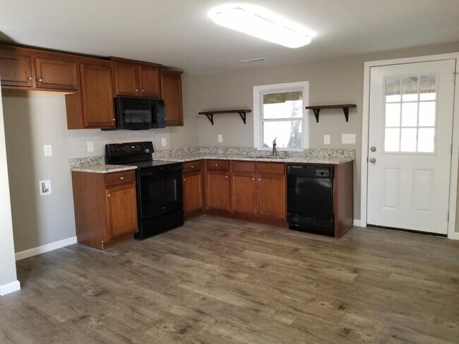 Foto del edificio - 4870 Calhoun Rd