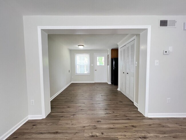 Foto del edificio - Great Experiences Are Just Around The Corner.