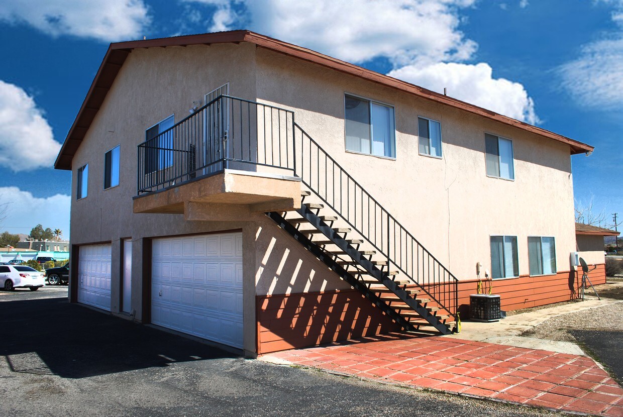 Building Photo - 13584 Rancherias Rd