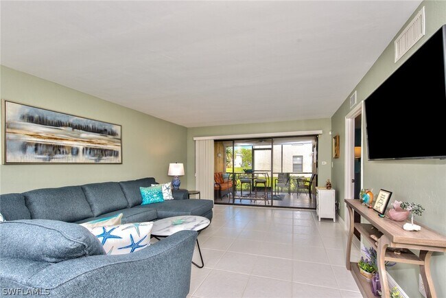 Foto del edificio - 131 Cypress Way E