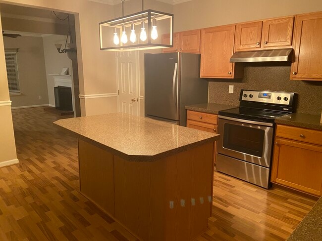 Building Photo - 18651 Shawnee Ridge Rd