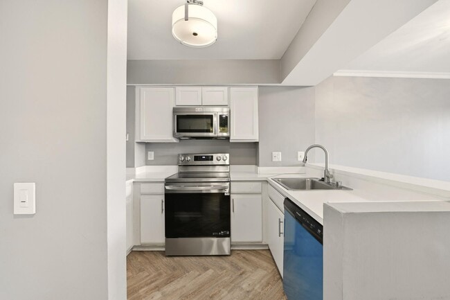 Photo - 1401 17th St NW House