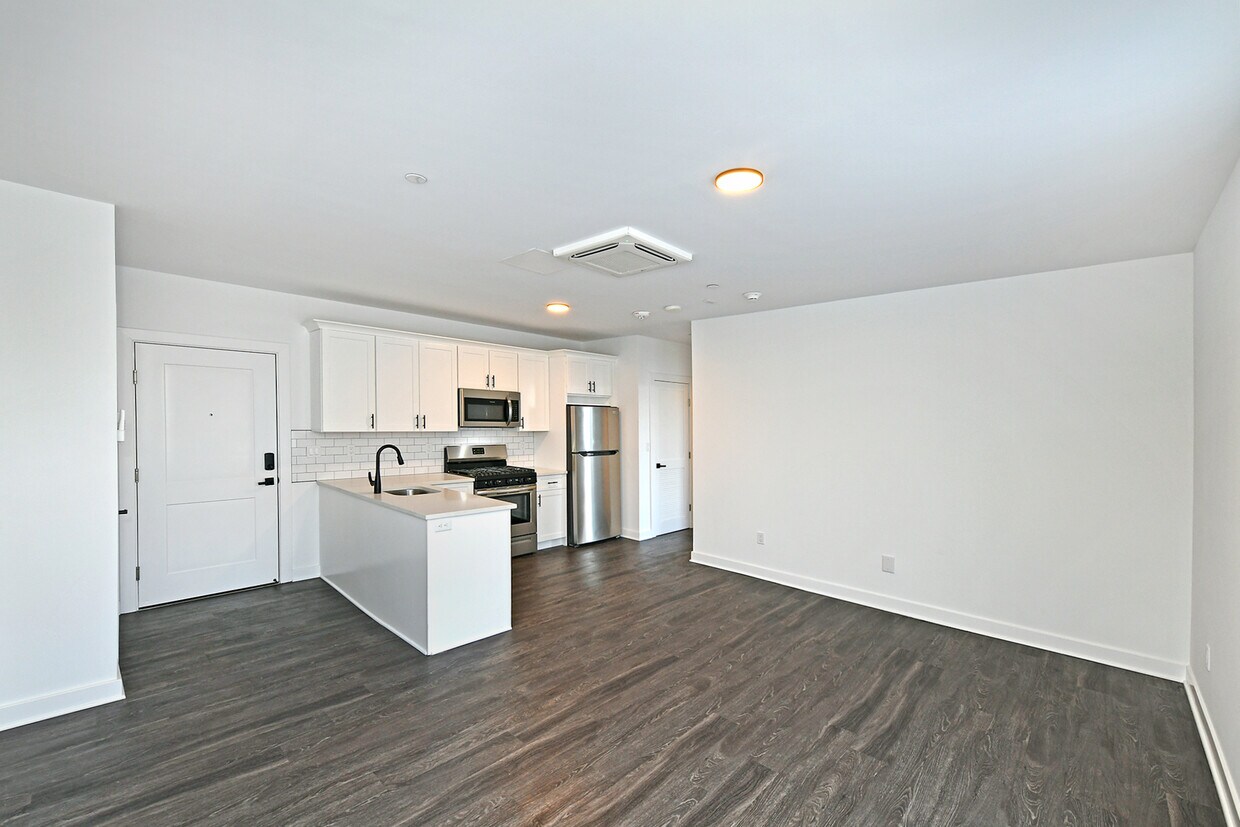 8 Greene Ave, Amityville, NY 11701 Apartments in Amityville, NY