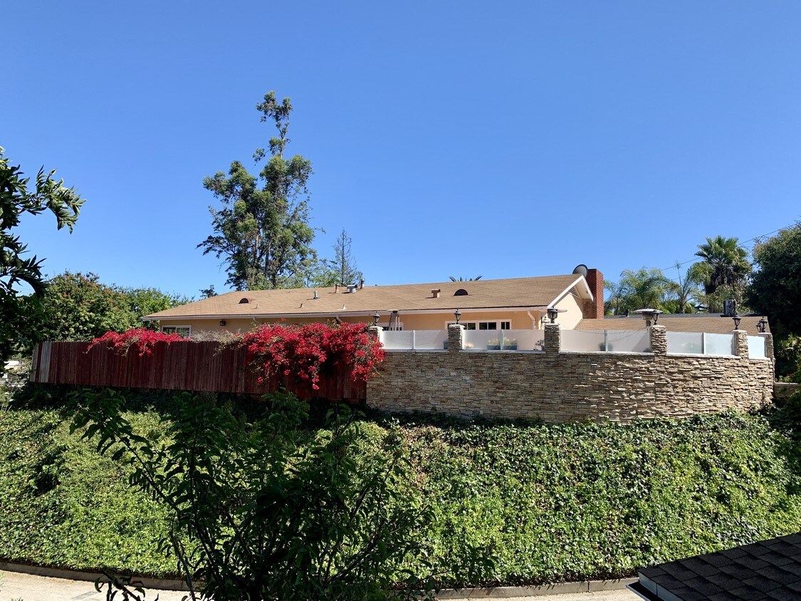 13310 Westcove Dr, Los Angeles, CA 90049 House Rental in Los Angeles