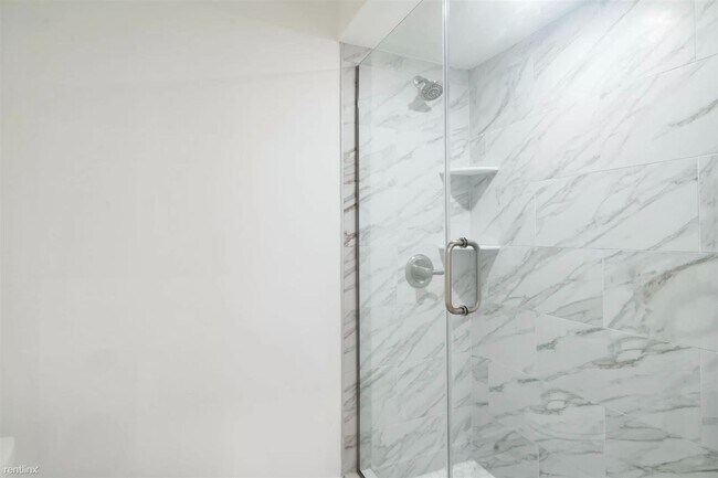 Foto del edificio - 3 br, 3 bath Duplex - 407 W Oxford ST Unit 1