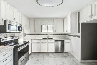 Building Photo - 224 Maddox St
