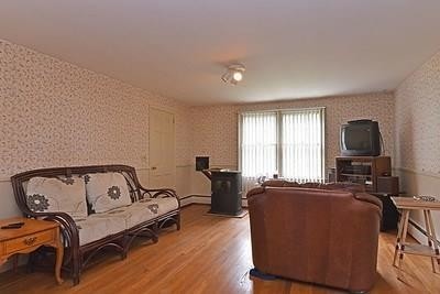 Foto del edificio - 911 Tunk Hill Rd