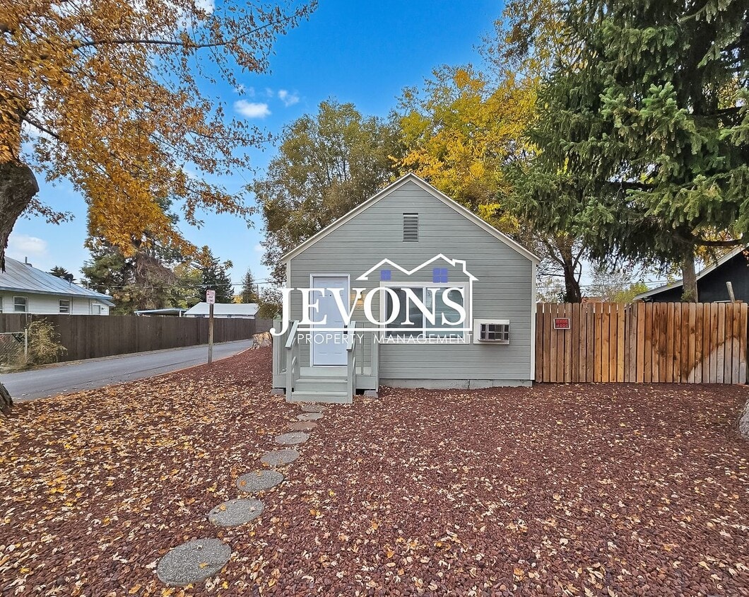 Foto principal - 812 S 10th Ave