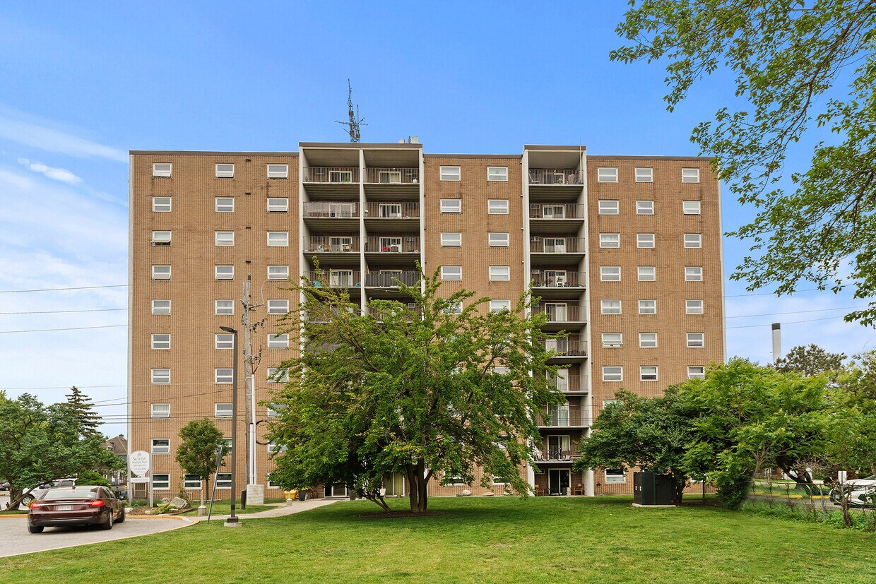 Primary Photo - Rivershore Tower Apartments