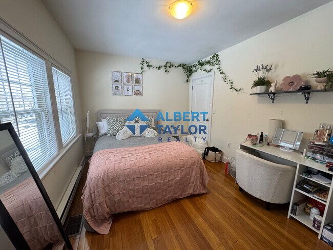 Foto del edificio - 44 Greycliff Rd