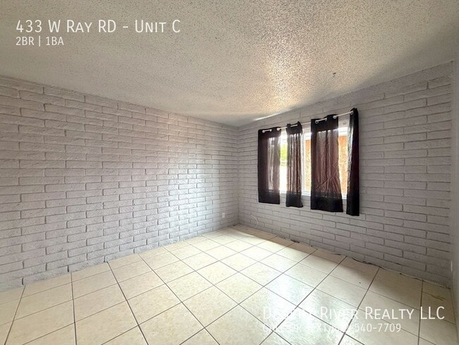 Foto del edificio - 433 W Ray Rd