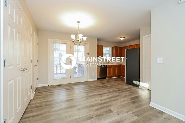 Building Photo - 3 Bedroom Pet-Friendly Home in ANTIOCH, TN with Main Street Renewal