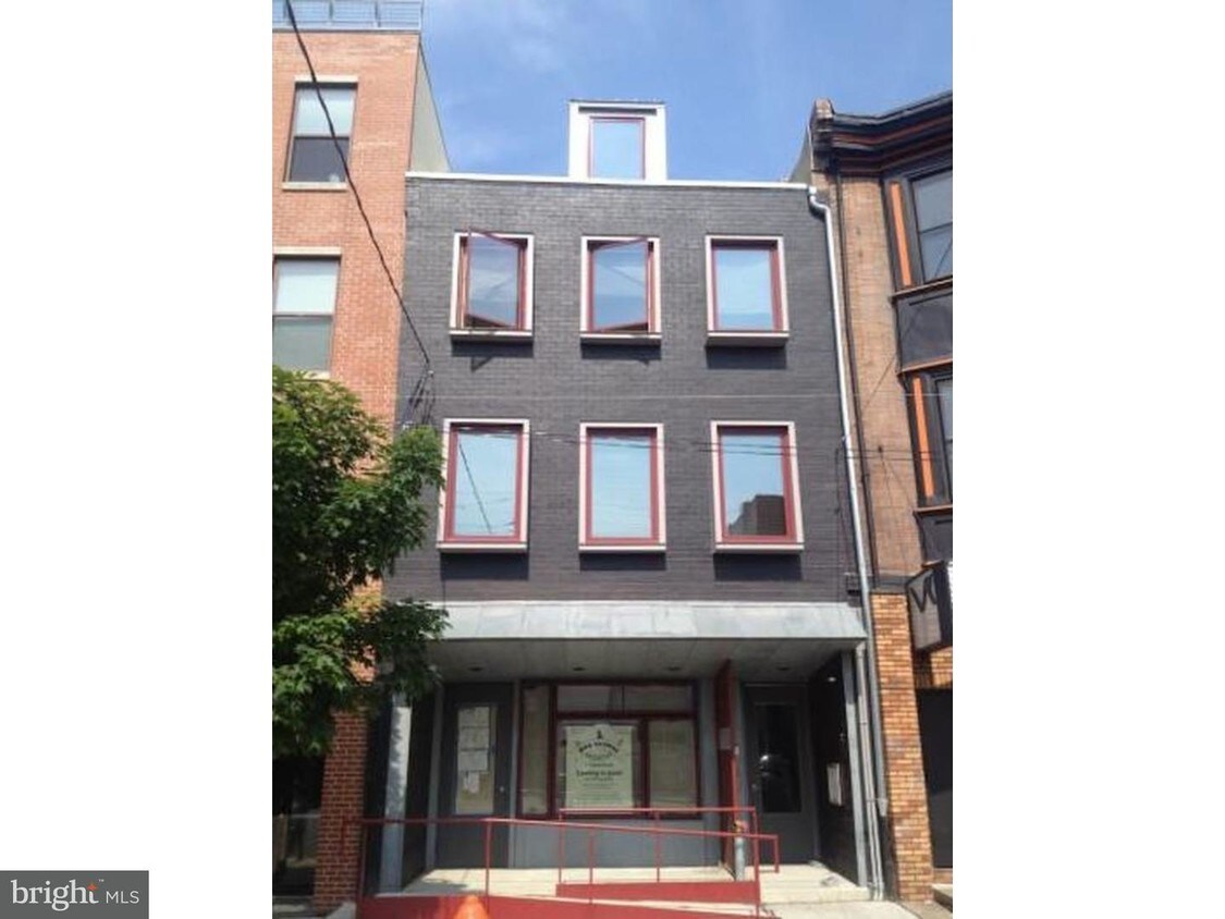 Primary Photo - 718 N 2nd St
