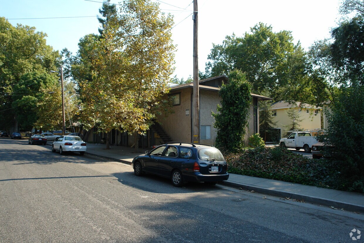 Foto del edificio - 219 W 20th St