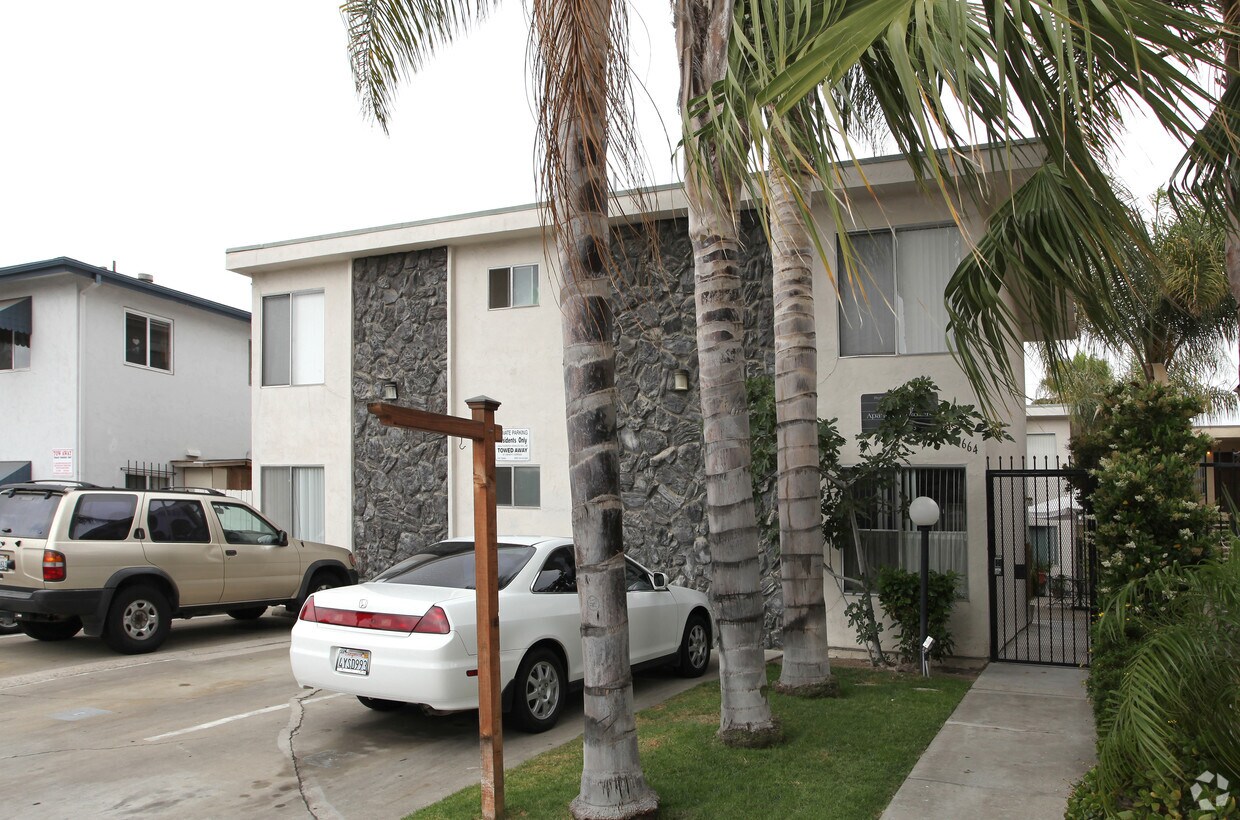 Building Photo - 4664 N 34th St