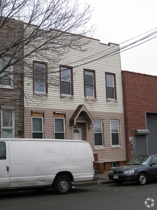 Building Photo - 5916 57th St