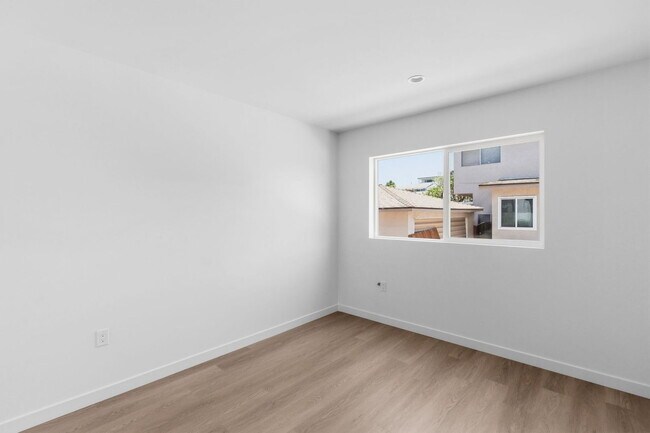 Foto del edificio - 6640 Valjean Ct
