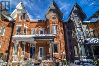 Building Photo - 247 Lisgar St