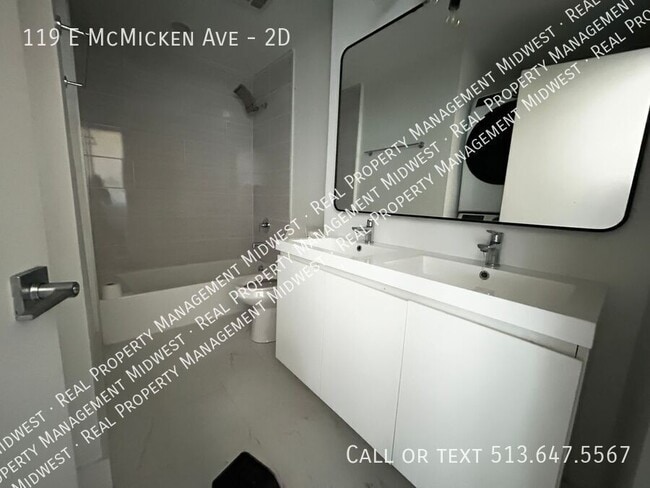 Foto del edificio - 119 E McMicken Ave