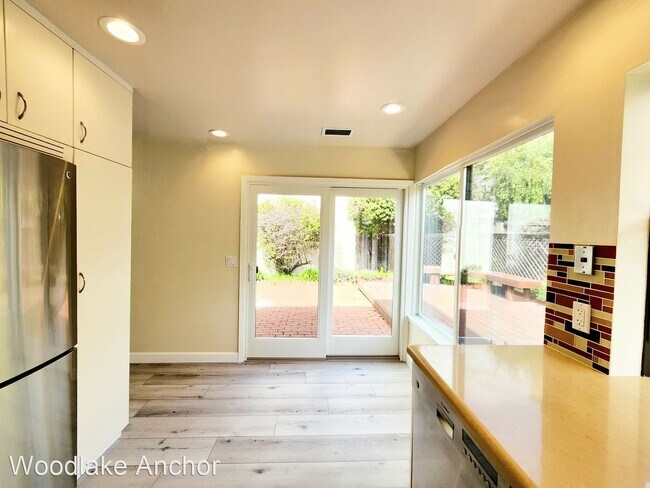 Building Photo - 2 br, 2 bath House - 3 Lido Circle