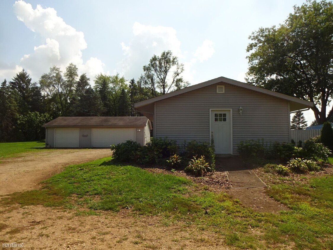 Primary Photo - 1 br, 1 bath House - 6092 Kilburn Ave