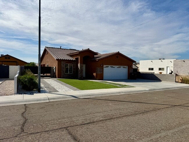 Building Photo - 173 Cecilia Torres Ct