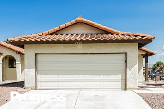 Building Photo - 7700 Blackbird Ave