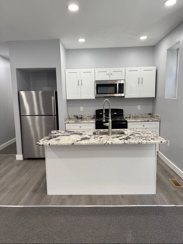 Foto principal - 6040 Kingsessing Ave