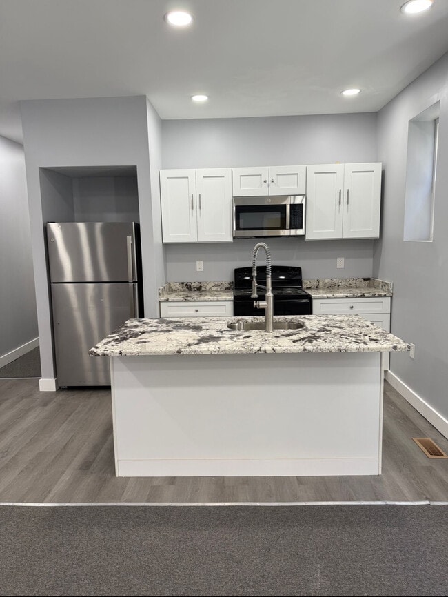 Building Photo - 6040 Kingsessing Ave Building Photo - 6040 Kingsessing Ave