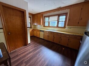 Building Photo - 1706 Shore