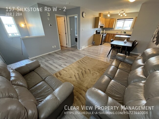 Building Photo - Bright and inviting 2-bedroom, 2-bathroom ...