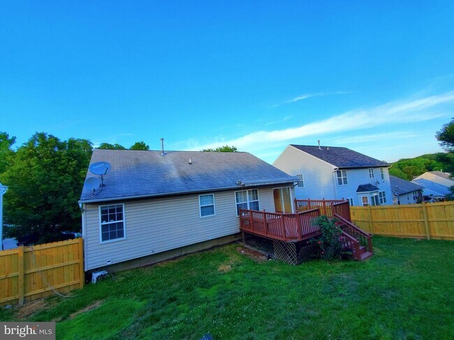 Building Photo - 1614 Shady Glen Dr